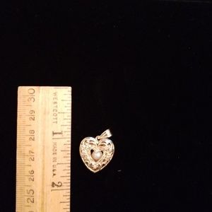 14kt solid gold pendant